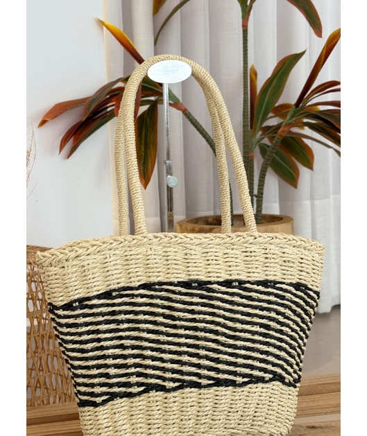 BOLSA DE PALHA MEDIA OFF WHITE COM LISTRAS PRETA