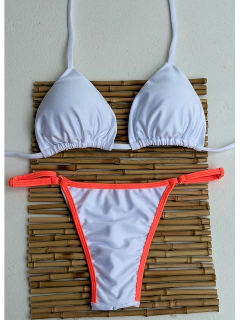BIQUÍNI CORTININHA CALCINHA COM REGULADOR BRANCO COM DETALHE LARANJA NEON COLEÇÃO ESQUENTA FOLIA