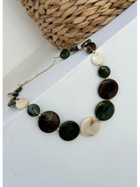 ACESSÓRIO DE PRAIA COLAR PEDRAS COLORIDAS VERDE