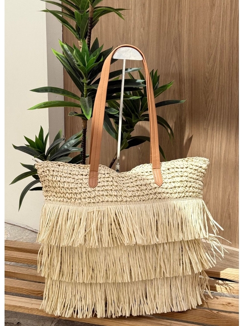 BOLSA DE PALHA COM FRANJAS EM CAMADAS OFF WHITE