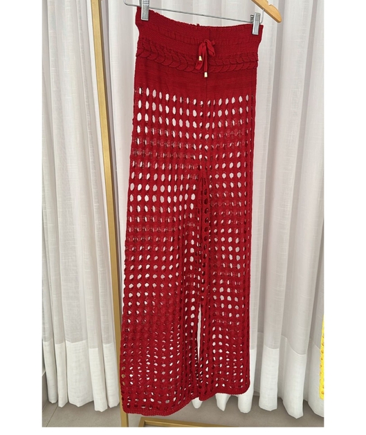 SAÍDA DE PRAIA CALÇA NO TRICÔ VERMELHA