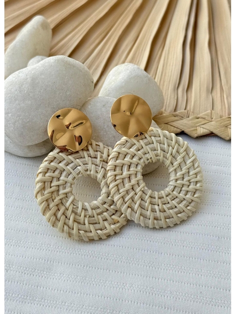 ACESSÓRIO DE PRAIA BRINCO REDONDO EM PALHA OFF WHITE
