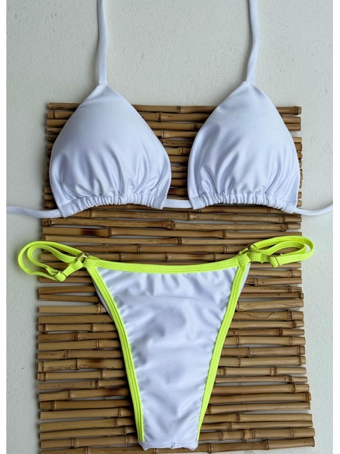 BIQUÍNI CORTININHA CALCINHA COM REGULADOR BRANCO COM DETALHE VERDE NEON COLEÇÃO ESQUENTA FOLIA