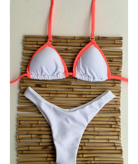 BIQUÍNI CORTININHA CALCINHA ASA DELTA BRANCO COM DETALHE LARANJA NEON COLEÇÃO ESQUENTA FOLIA